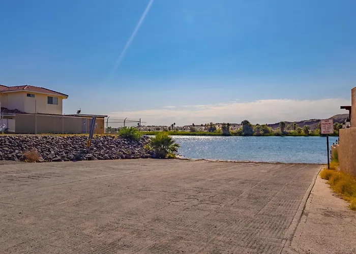 Desert Escape Close Trails & River Holiday home *